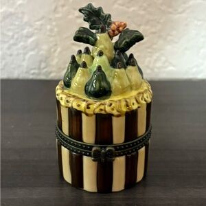 Villeroy & Boch Hinged Porcelain Trinket Ring Box Pears & Holly